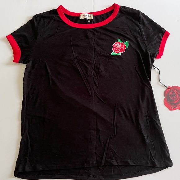 Pretty Rose T Shirt, Small, Women, Black & Red, New With Tags - Picture 9 of 9